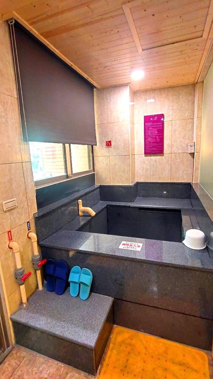 Jin Yong Quan Spa Hotspring Resort Wanli Esterno foto
